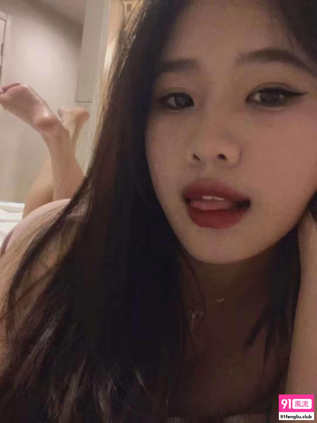 巨乳清纯少妇个人兼职有房可外出